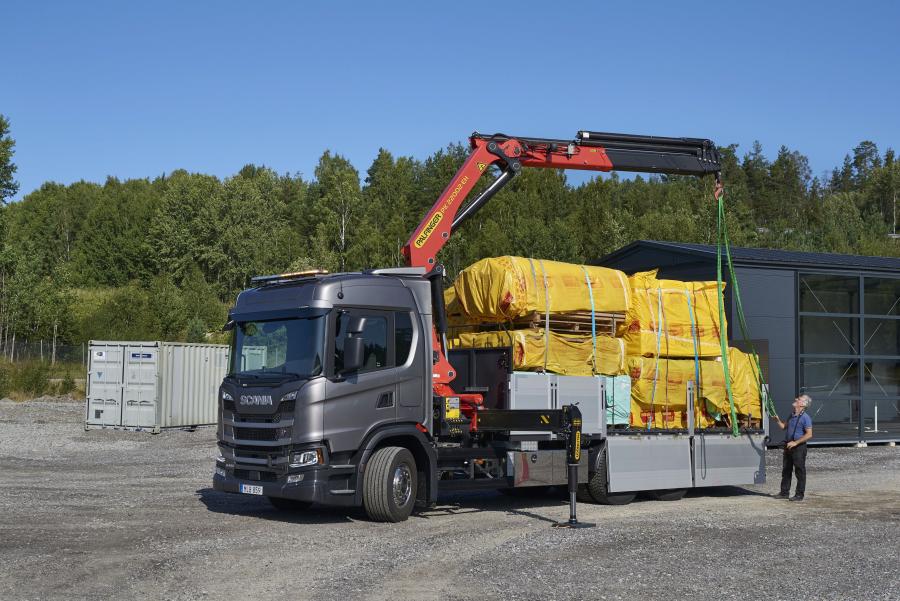  Scania G 410 6x2 Flatbed with Crane 2017 года  (фото 2 из 4)
